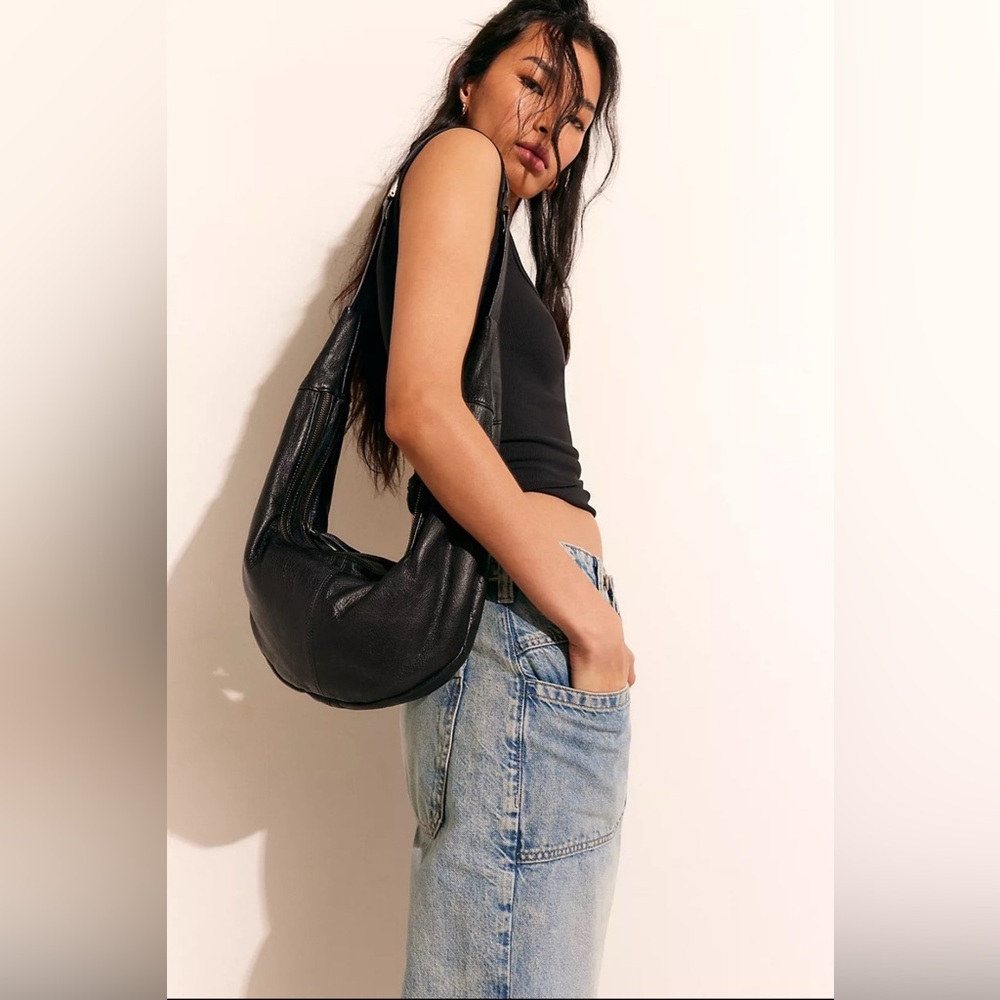 Free People Idle Hands sling bag NWT RETAILS $98